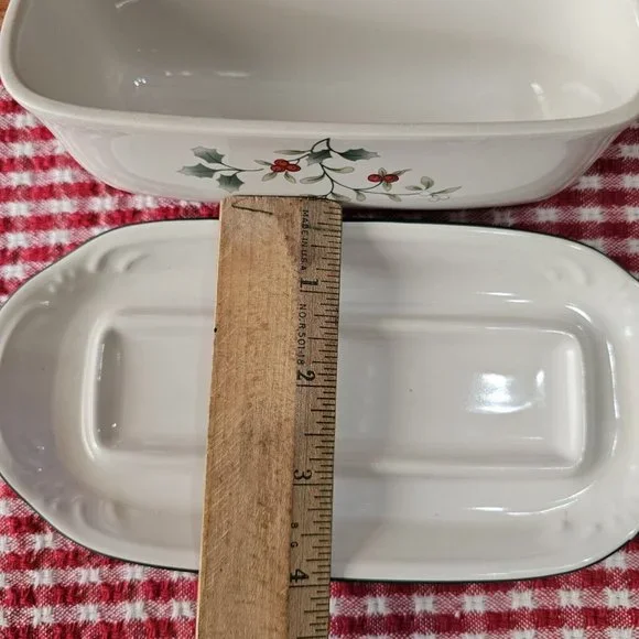 Pfaltzgraff Winterberry Covered Butter Dish fits 1/4lb stick winter holiday - Picture 10 of 10